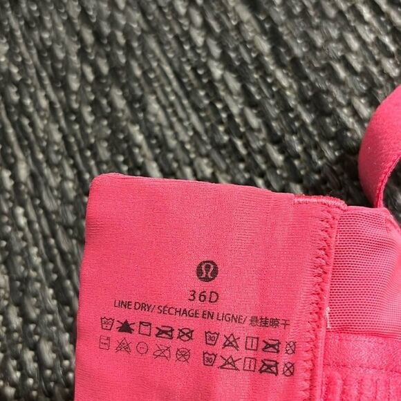 Lululemon All Powered Up Bra - Picture 6 of 7